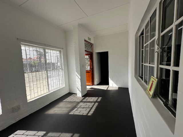 To Let Commercial Property for Rent in Maitland Western Cape